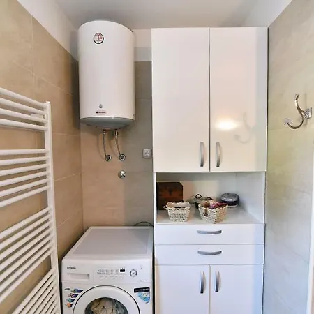 Apartman Vini *